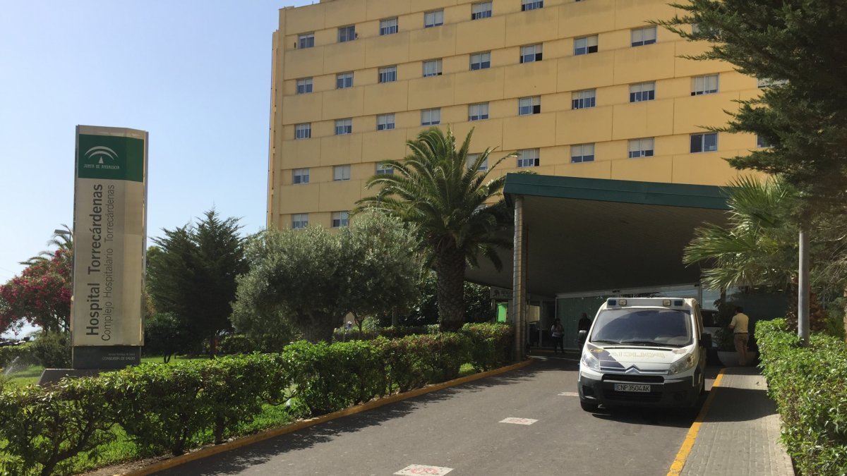 El bebé nació en el Hospital Torrecárdenas hace menos de dos semanas