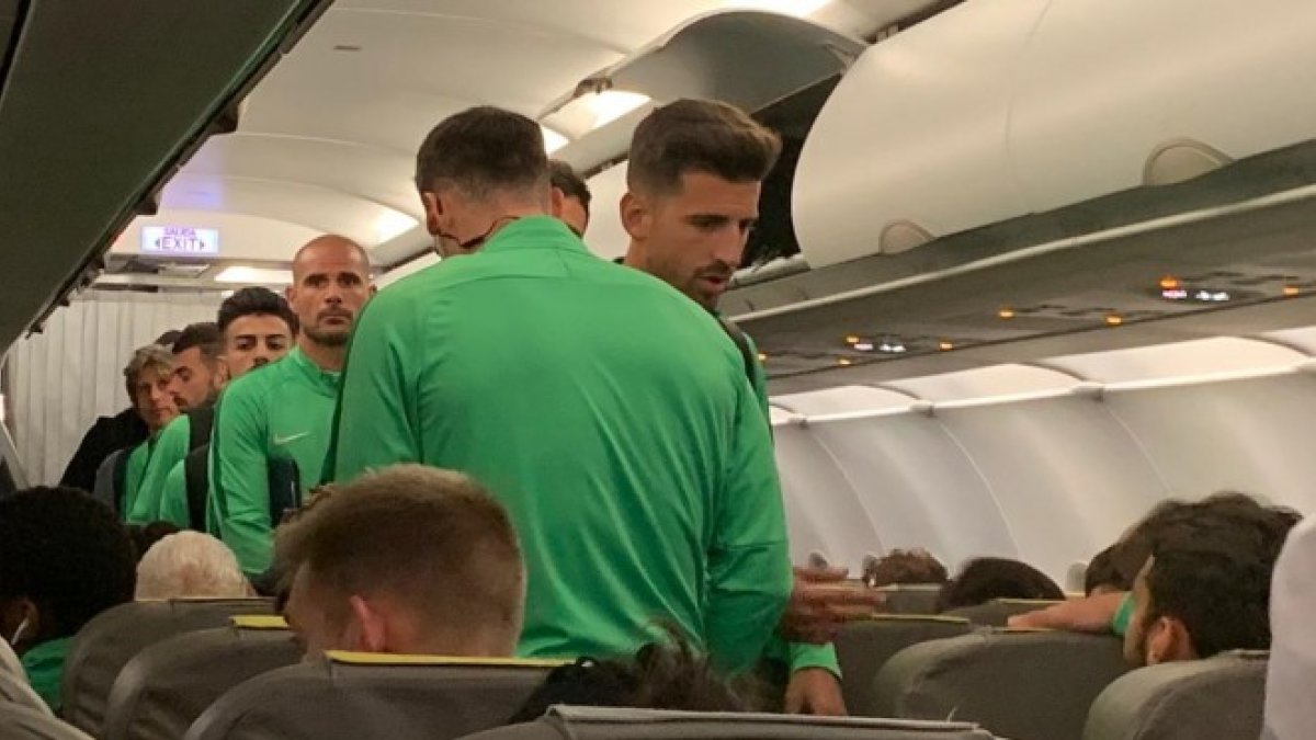 Los rojiblancos viajaron en avión tanto en la ida como en la vuelta.