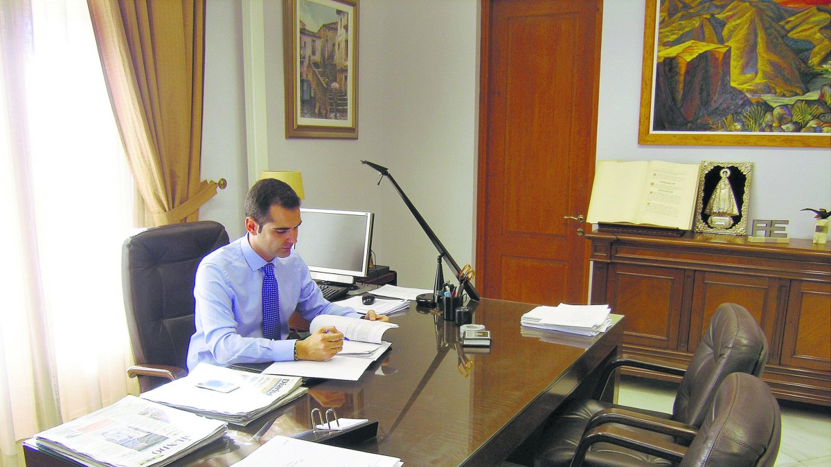 El alcalde de Almería solicitó, por carta y en dos ocasiones, la reunión con el ministro de Fomento.