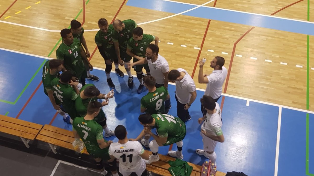 Berenguel dando instrucciones.