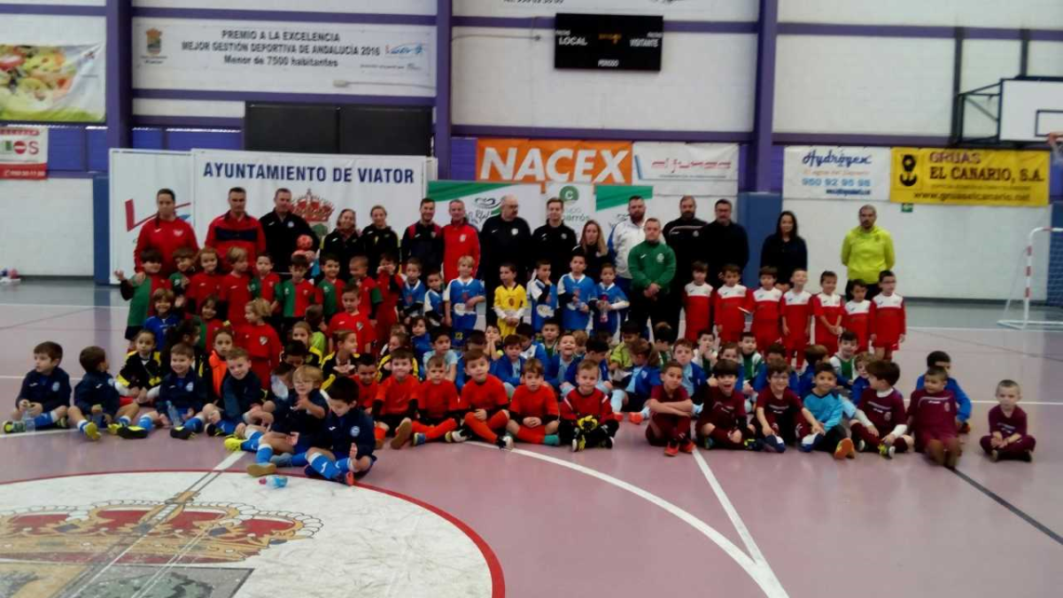 La gran familia del fútbol bebé en Viator.