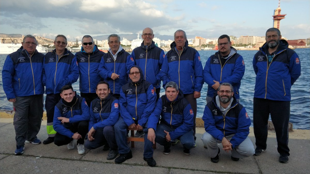 Posando en la zona de pesca junto al Faro de Almería.