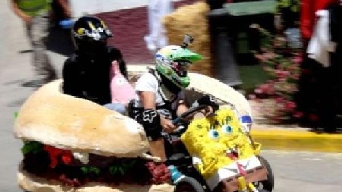Carrera de Autos Locos en Canjáyar o,