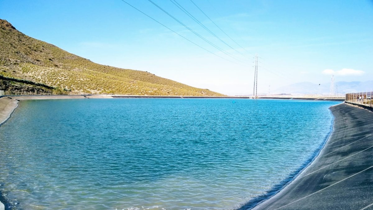 Embalse de Gorreta, el agua alcanza niveles mínimos.
