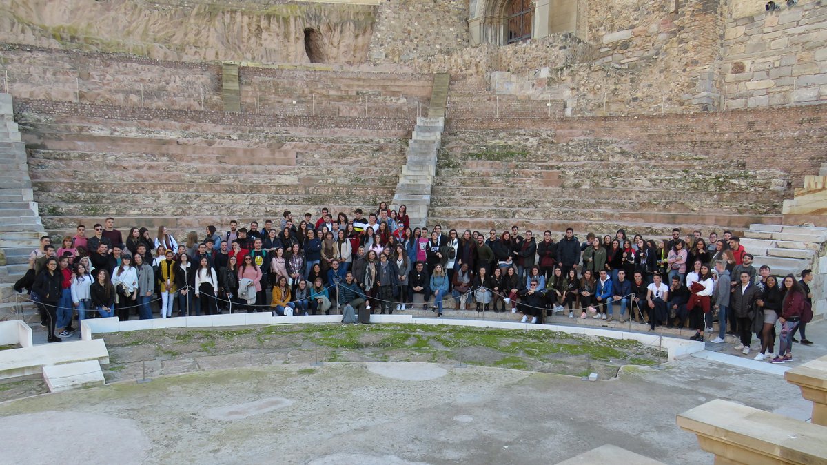 El grupo de estudiantes durante la visita a Cartagena.