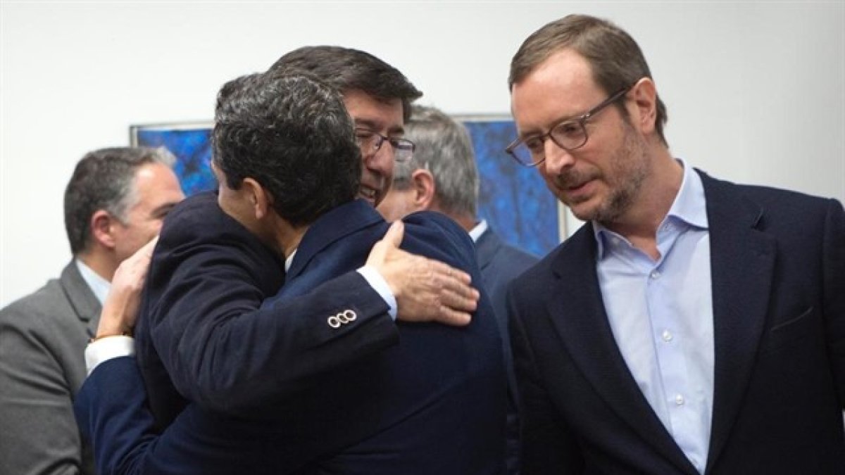 Juan Manuel Moreno y Juan Marín.