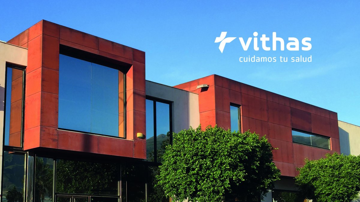 El nuevo vithas salud Centro Médico Integral El Ejido, ubicado en la rotonda de acceso sur a la localidad.