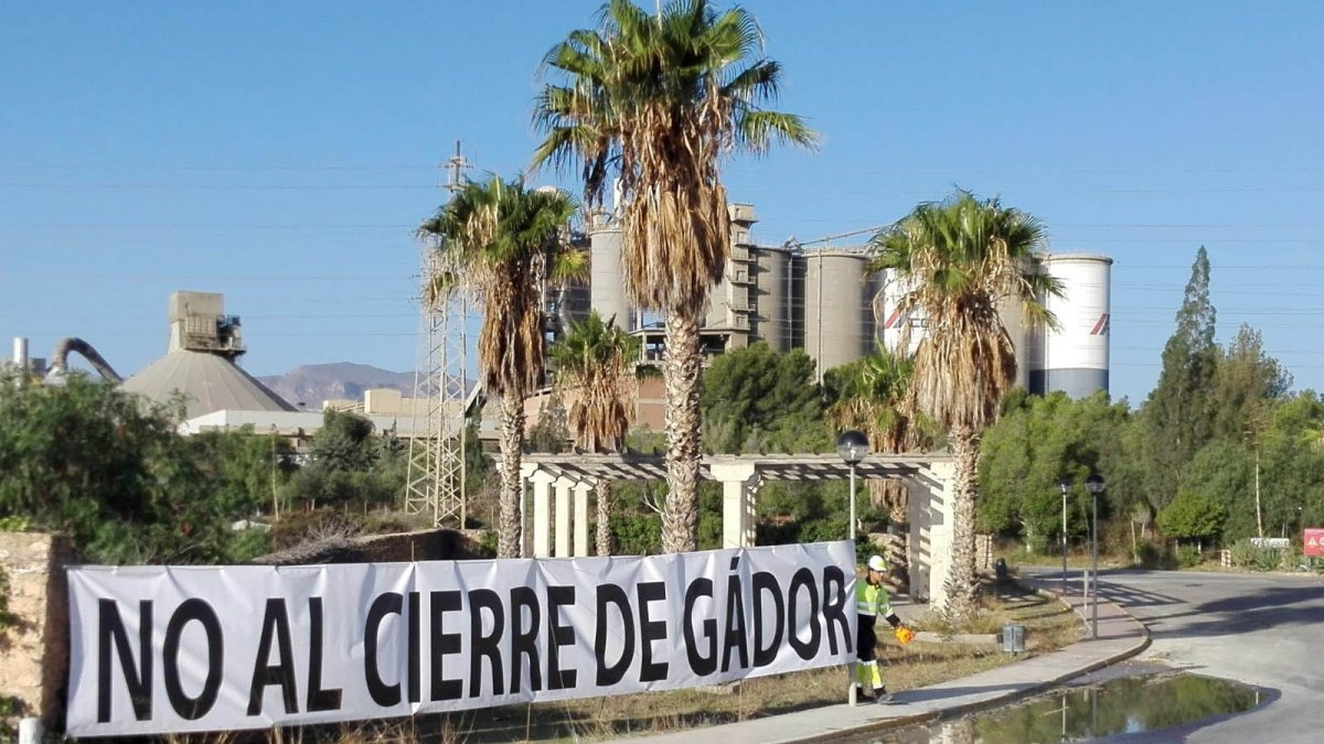 Cemez anunció el cierre de la planta de Gádor en octubre.