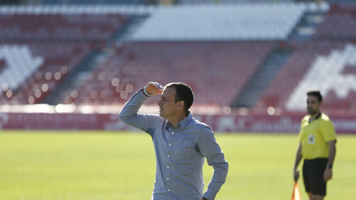Alberto González, en el derbi, su último partido.