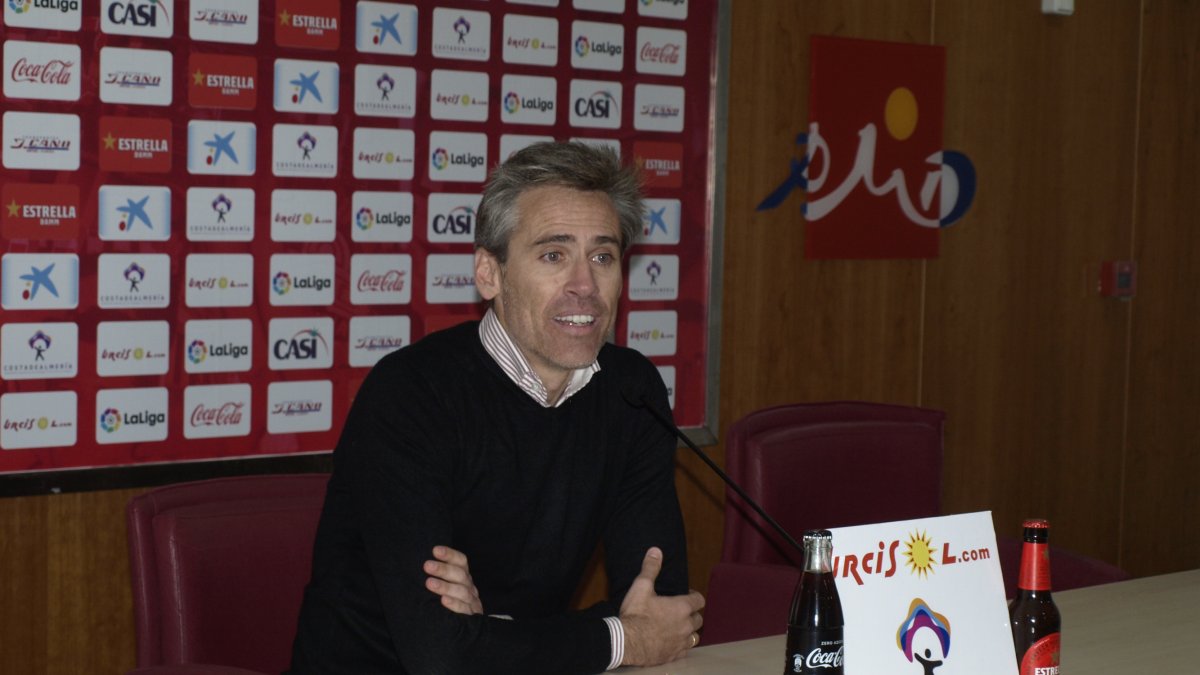 Miguel Ángel Corona en rueda de prensa.