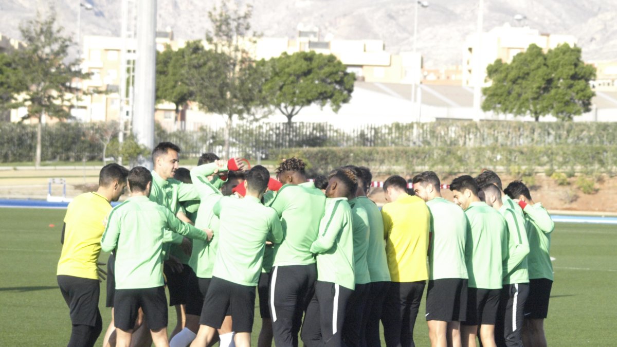 \'Pasillo\' a Adri Montoro por su cumpleaños.