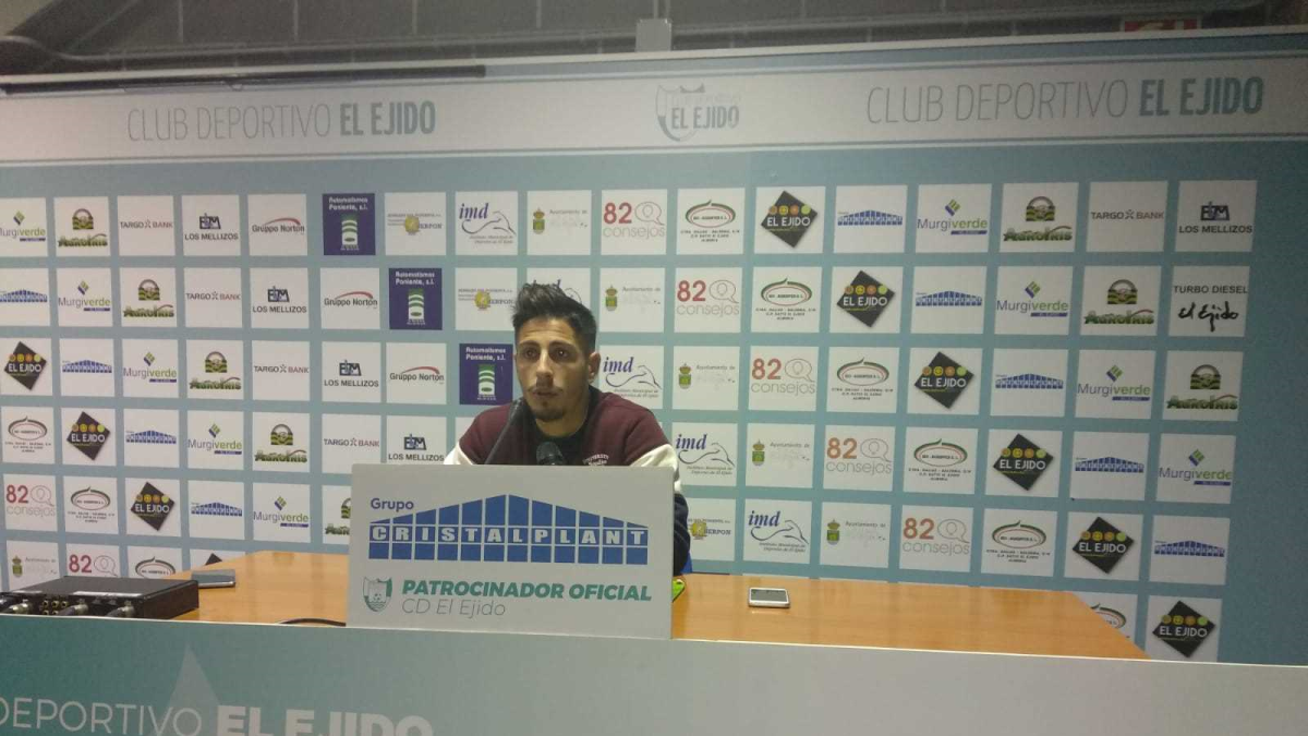 Javilillo en la sala de prensa de Santo Domingo.