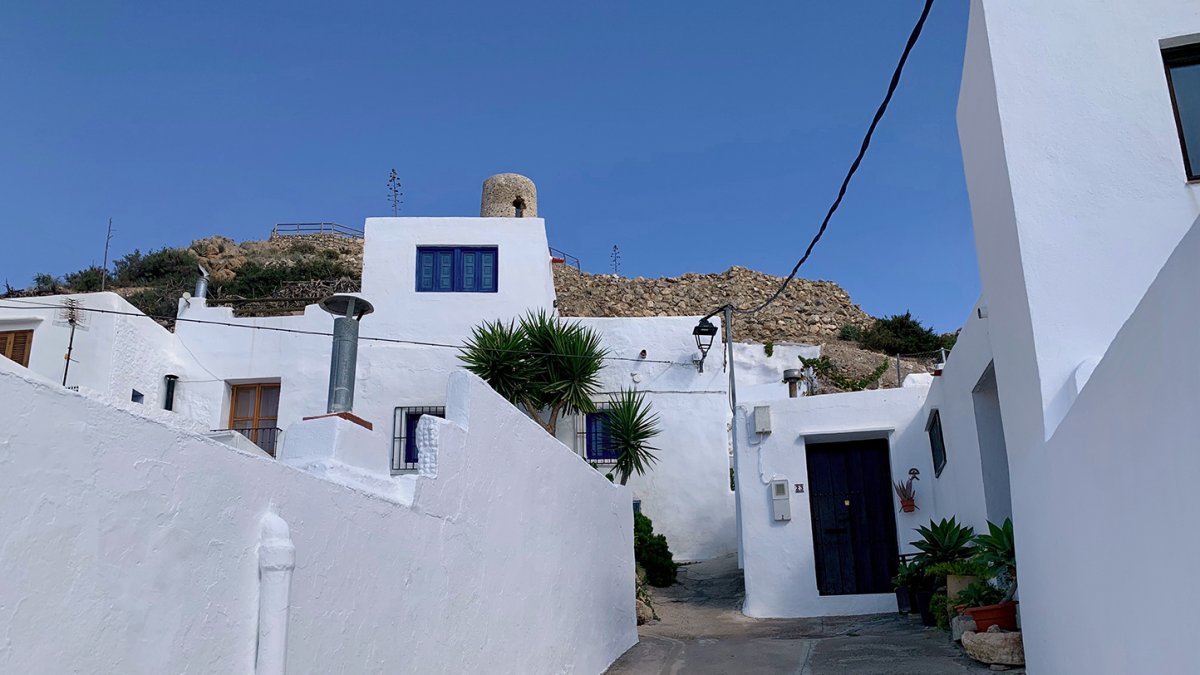 La Villa de Níjar mantiene el trazado árabe de sus calles.
