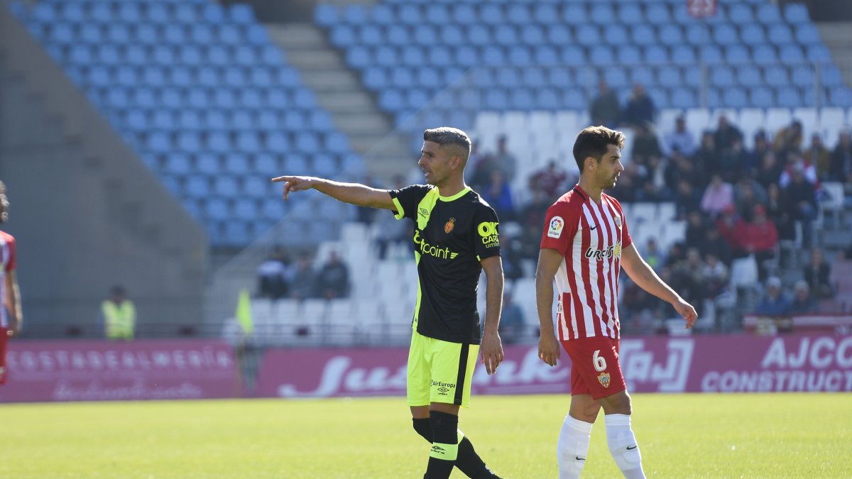 Salva Sevilla en el Almería-Mallorca.