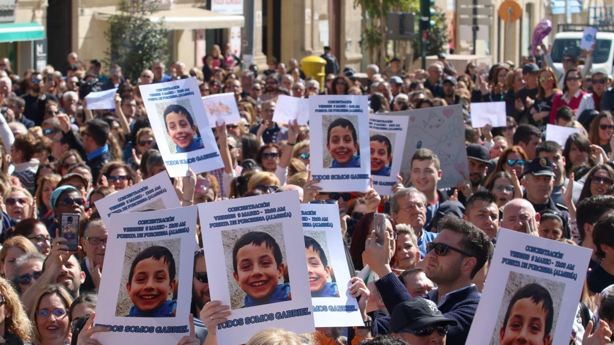 Manifestación durante la búsqueda de Gabriel Cruz.