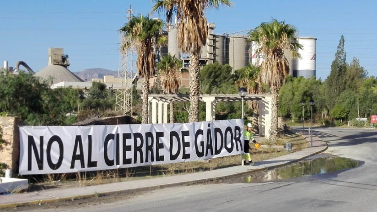 La empresa mexicana comienza hoy la negociación del ERE extintivo de su fábrica de Gádor.