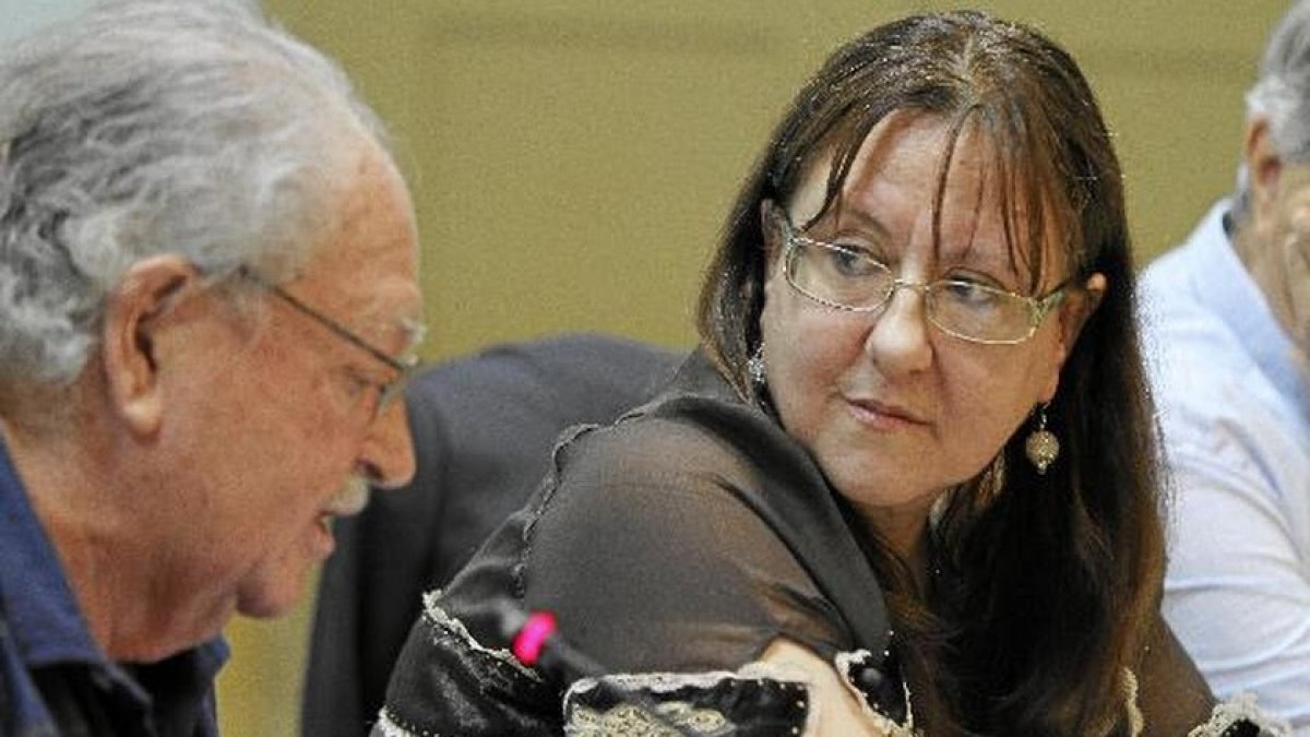 Pilar Quirosa, junto a su querido Julio Alfredo Egea, fallecido recientemente.