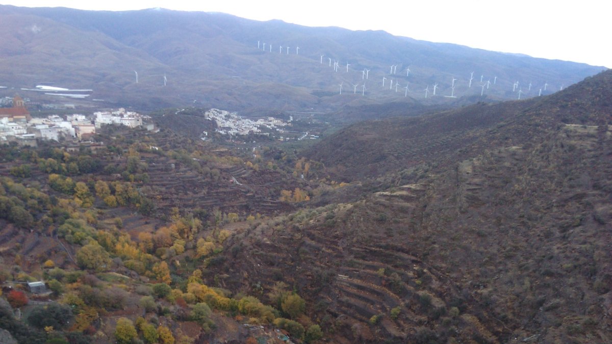 Imagen de Abla y Abrucena con el Río Abrucena en primer plano