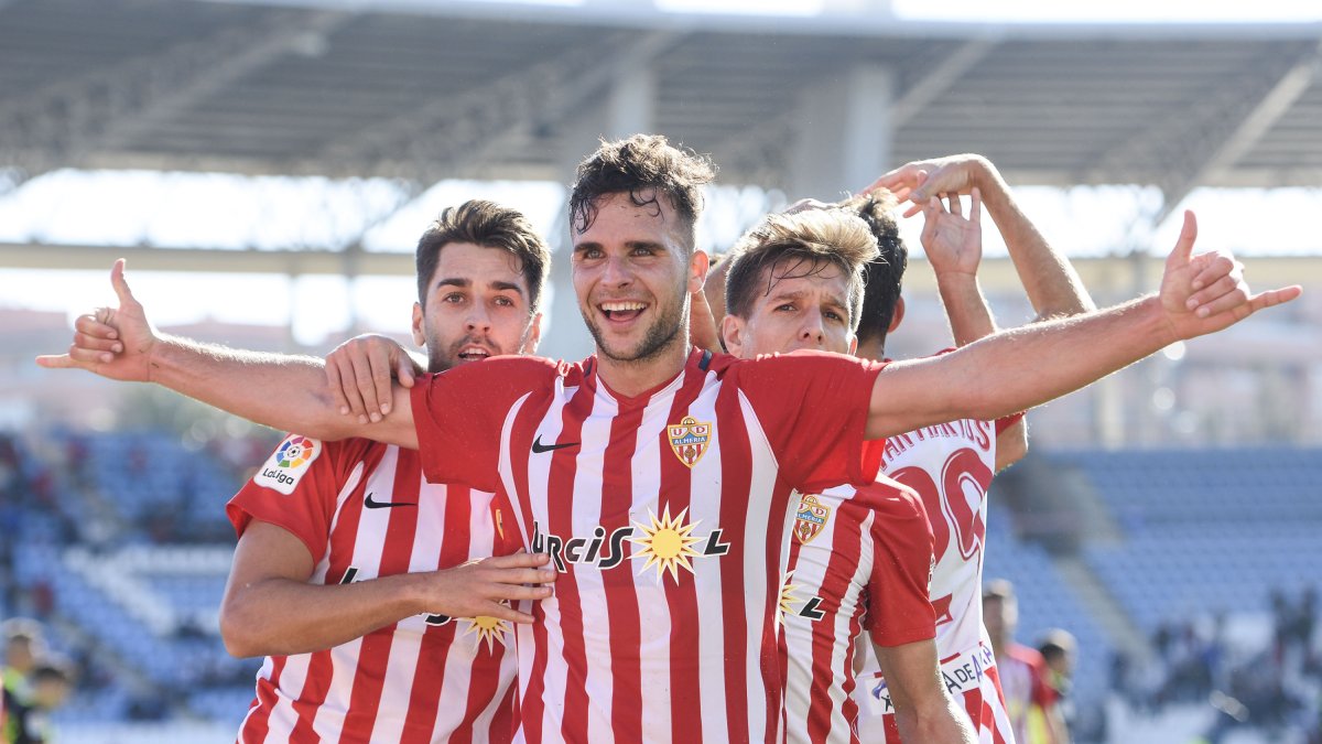 El Almería espera celebrar este sábado una gran victoria.