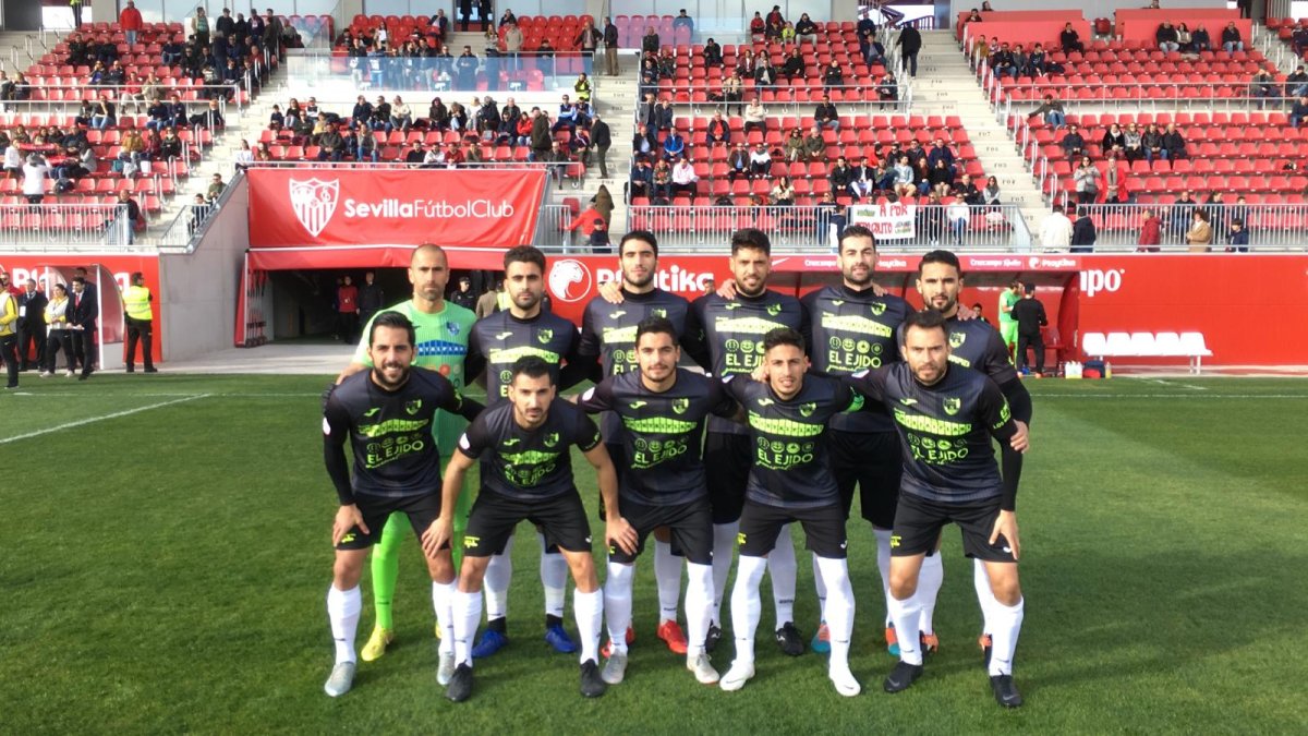 El once ejidense en Sevilla.