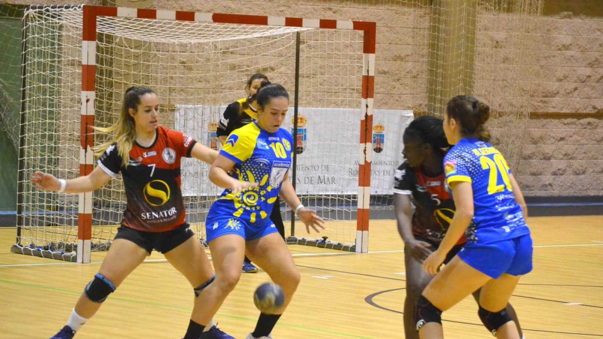 Una jugada del partido.