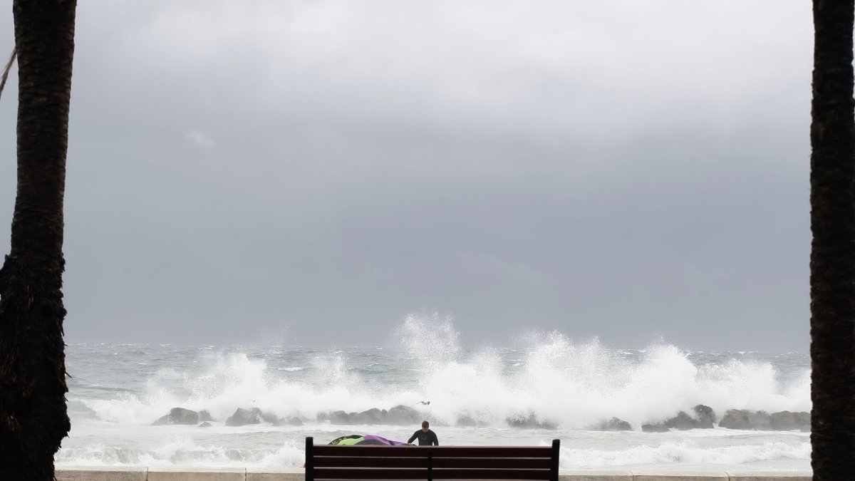 Imagen de archivo de temporal costero en Almería.