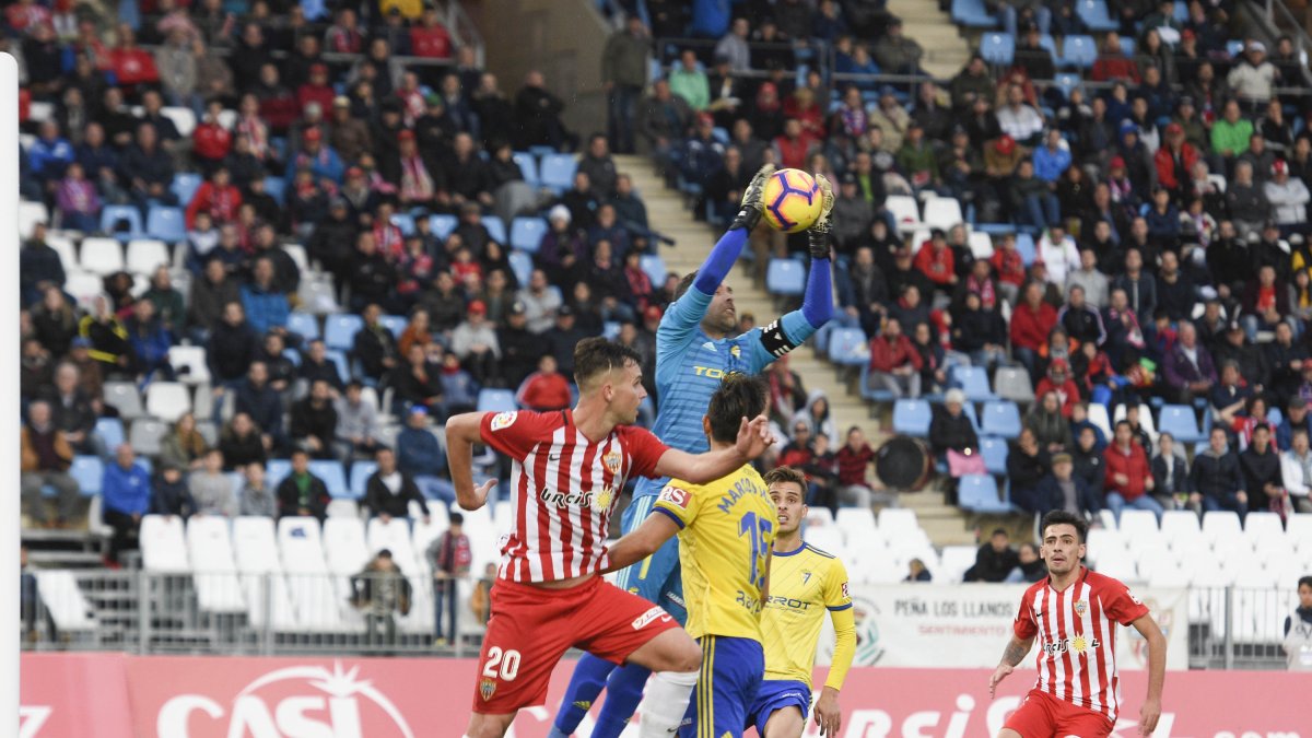 Los jugadores rojiblancos no tienen otro objetivo que la permanencia.