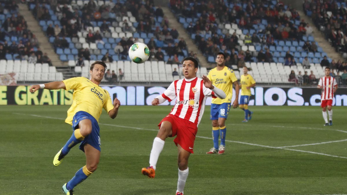 Hicham en su etapa en el Almería.