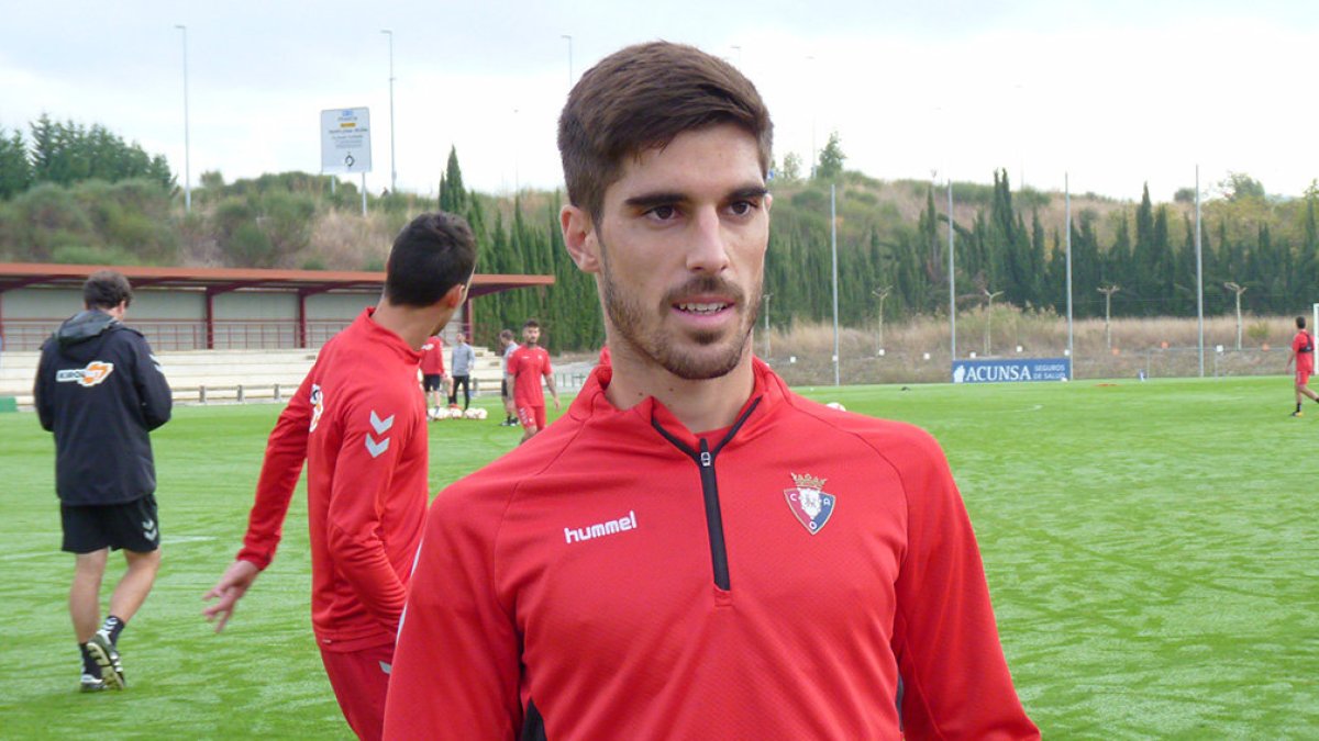 Nacho Vidal en el entrenamiento de Osasuna.