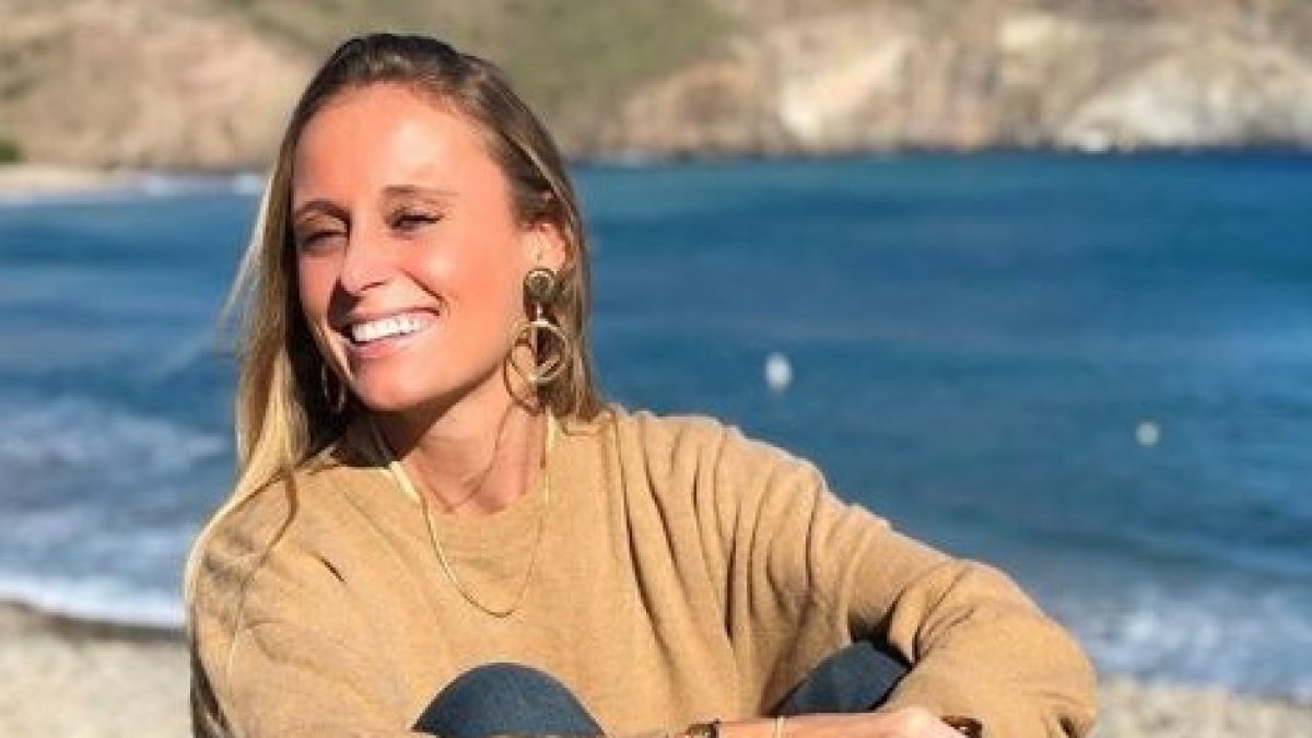 La bellísima Mar Martínez con el mar de su querida Almería al fondo.