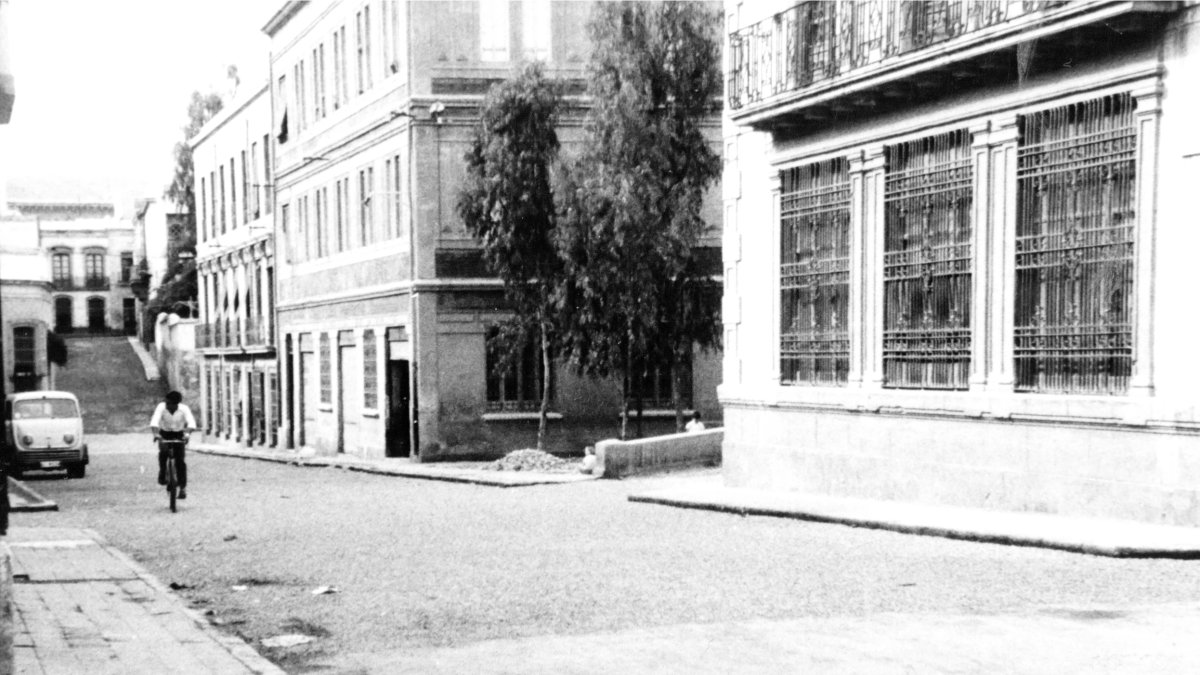 La calle Antonio González Egea era en realidad la prolongación de la calle Infanta.