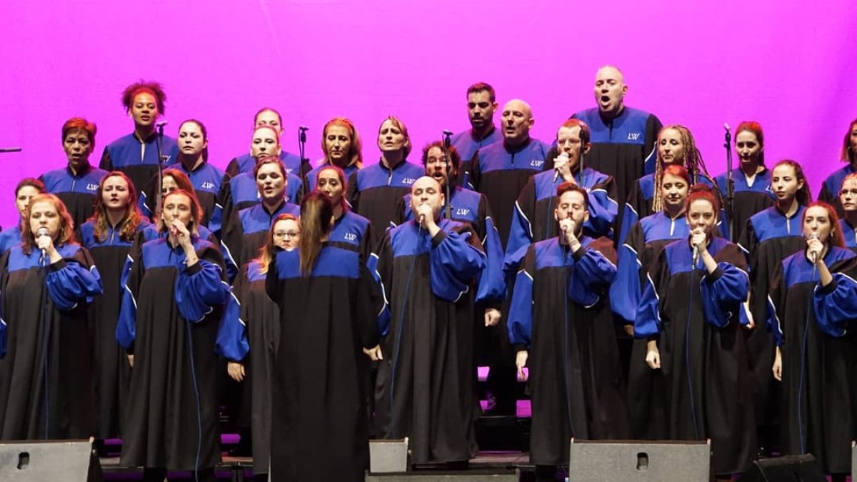 La puesta de largo de la programación contó con diversas actuaciones.