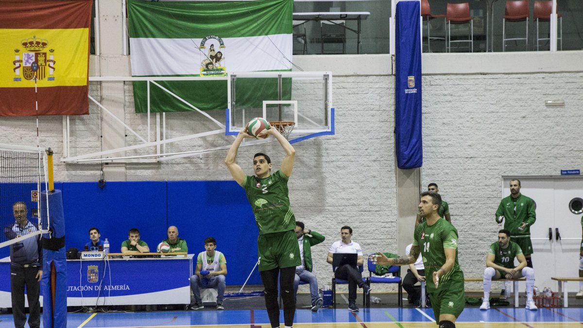 Rubén Lorente en un partido con Unicaja Almería.