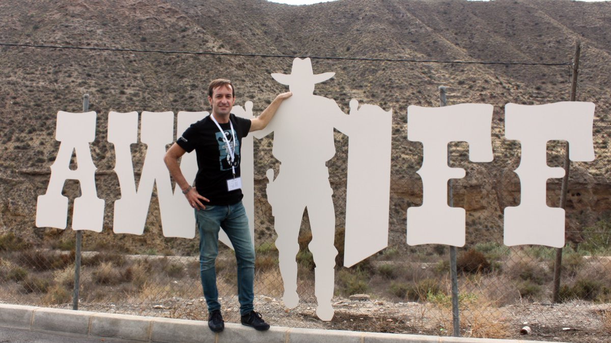 Viruega deja el AWFF.