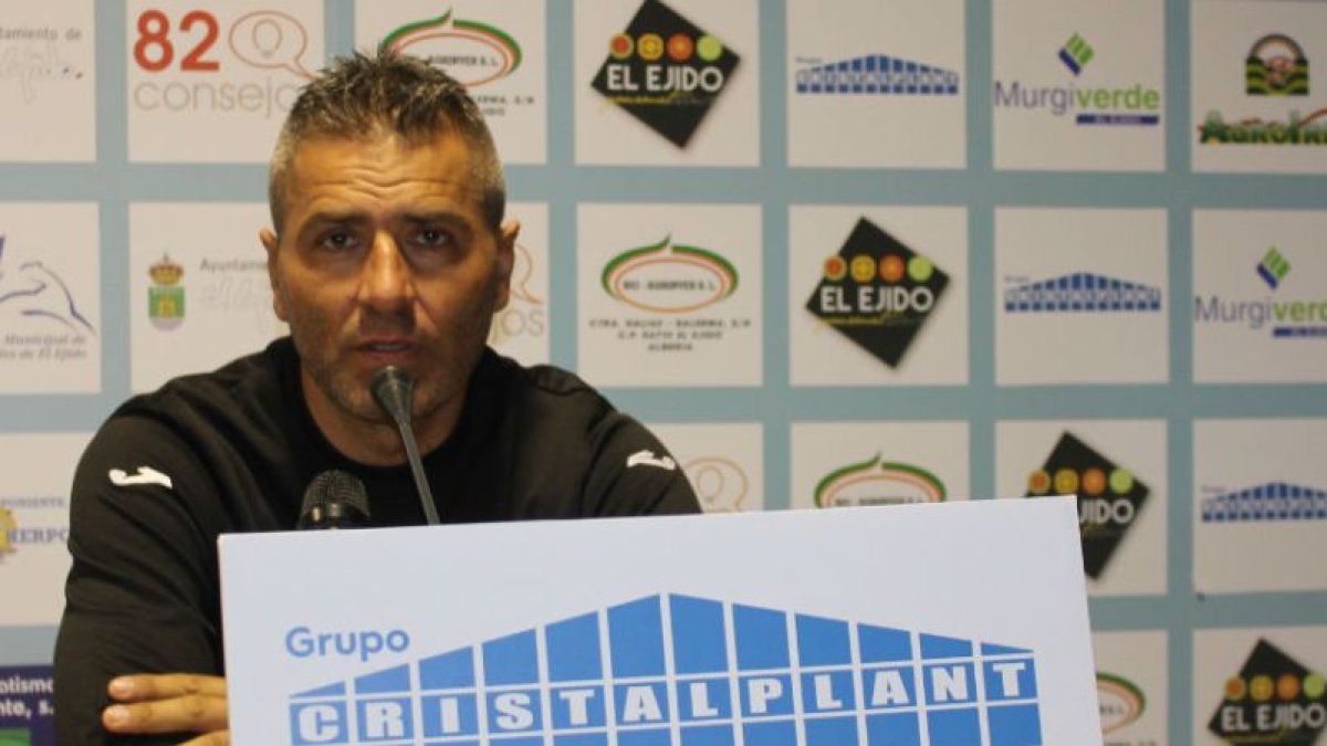 José Sevilla deja el banquillo celeste.