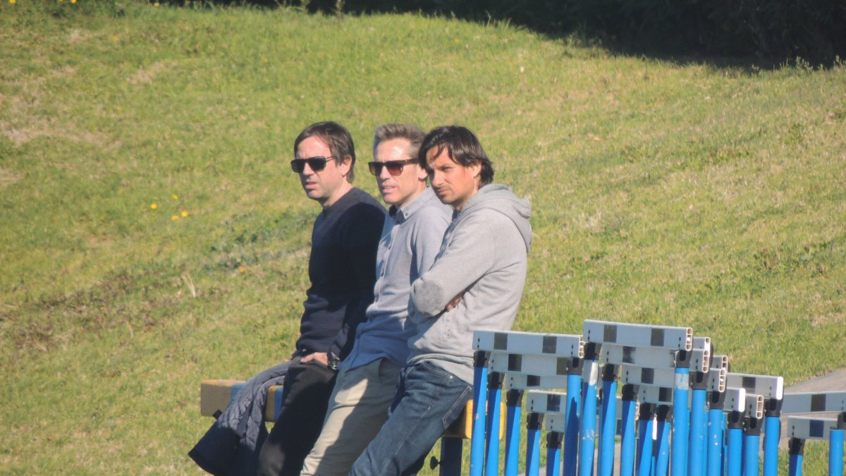 Mario Barri, Corona e Ibán Andrés, este lunes en el campo Anexo.