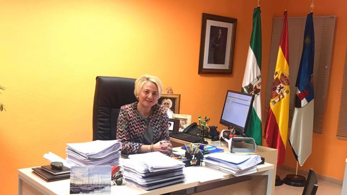 Eloisa Cabrera, este martes en su despacho en Roquetas.