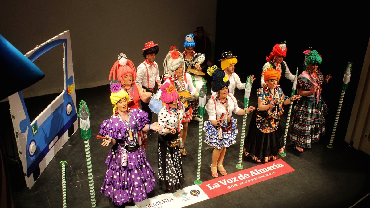 Chirigota de Mariano \'Coro rociera nuestra señora de la peineta torcía\'.
