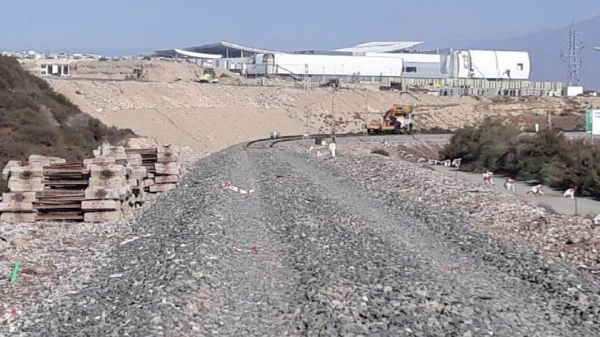 Desmonte de la vía en el tramo soterrado.