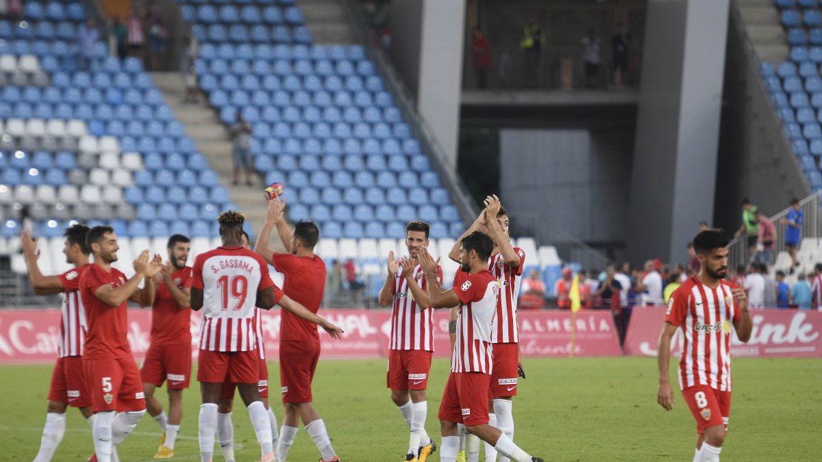 Imagen habitual con el Almería celebrando victorias.
