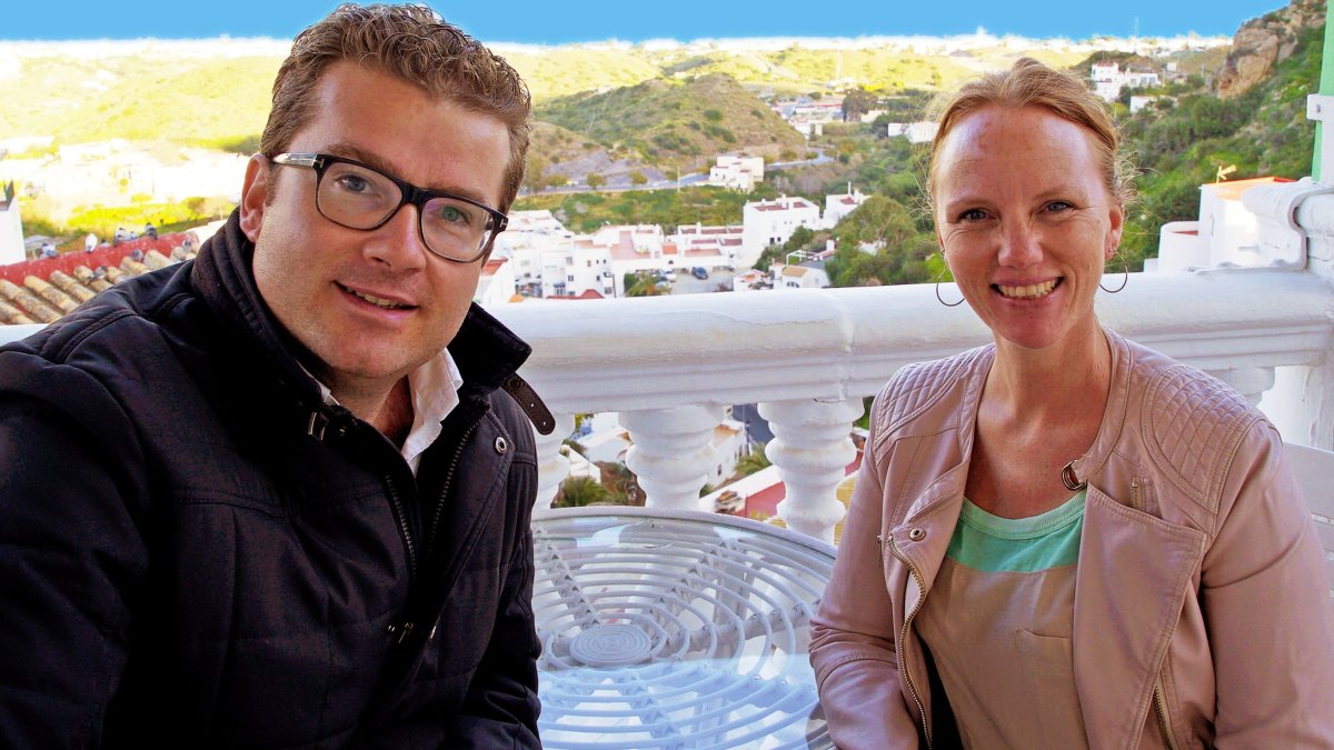 Manuel Zamora, del PSOE, y Jessica Simpson, de Somos Mojácar.