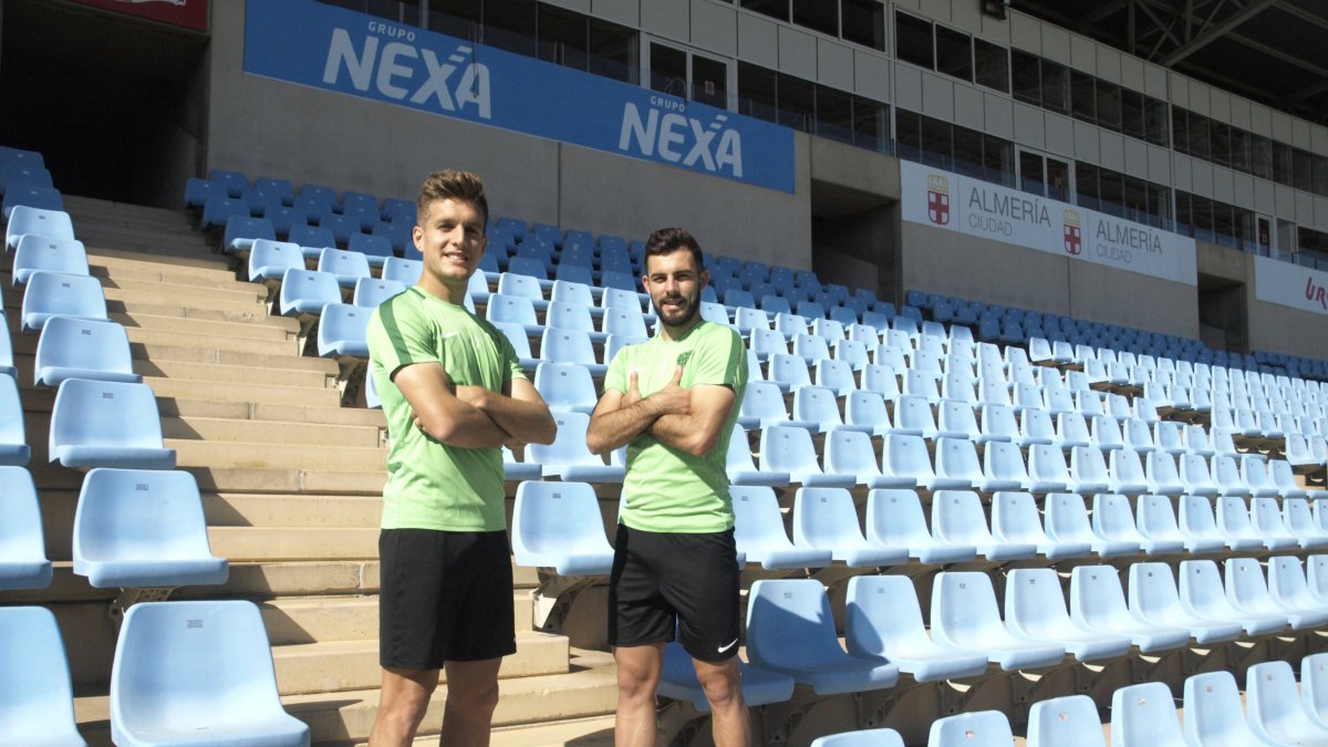 José Corpas y Luis Rioja en la grada del Mediterráneo.