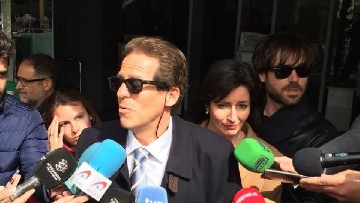 Los abogados Esteban Hernández y Beatriz Gámez