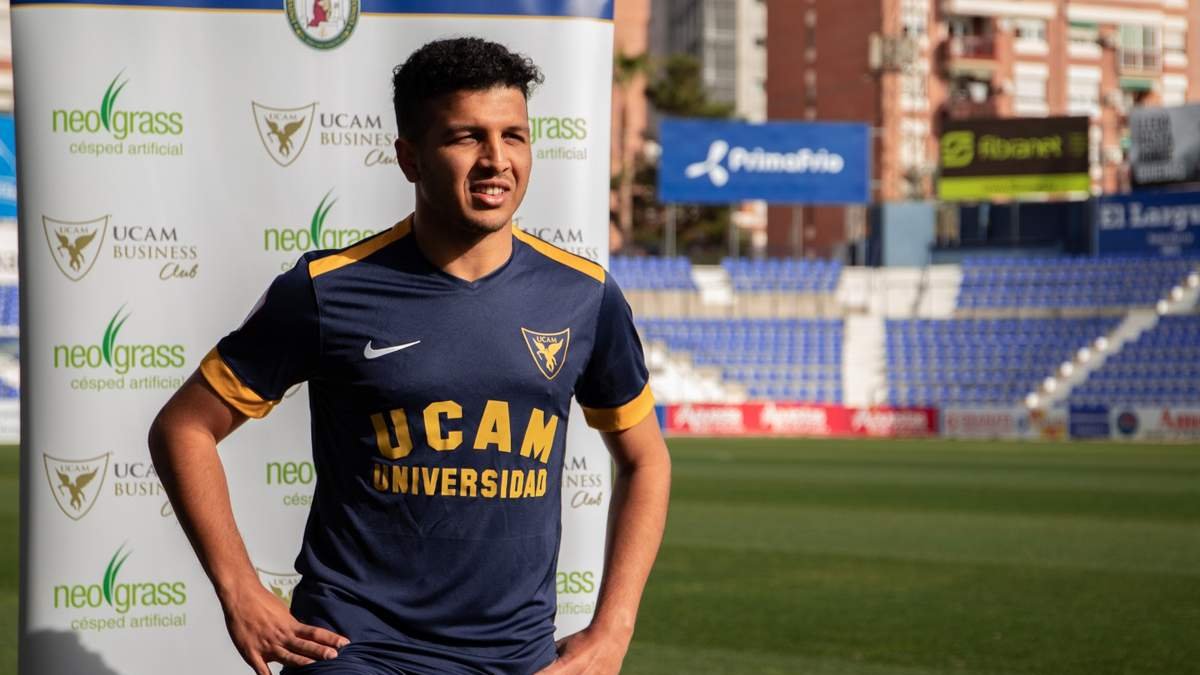 Hicham, el día que fue presentado en el UCAM.