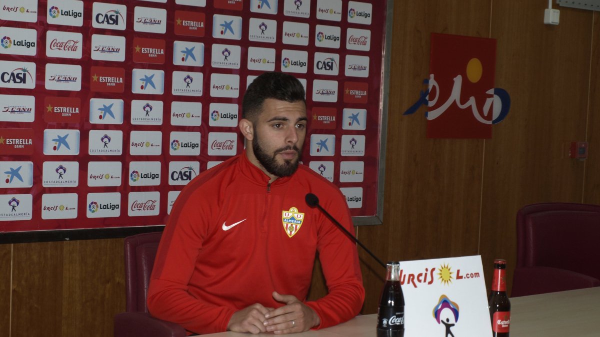 Luis Rioja en rueda de prensa.