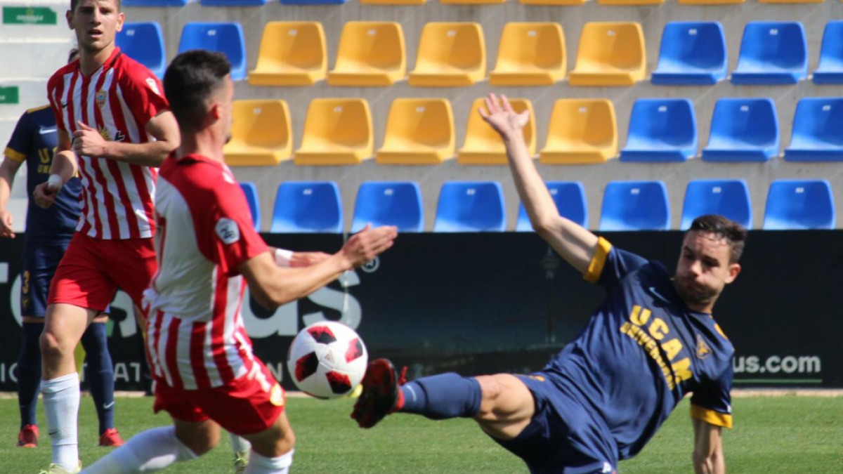 Una jugada del partido.