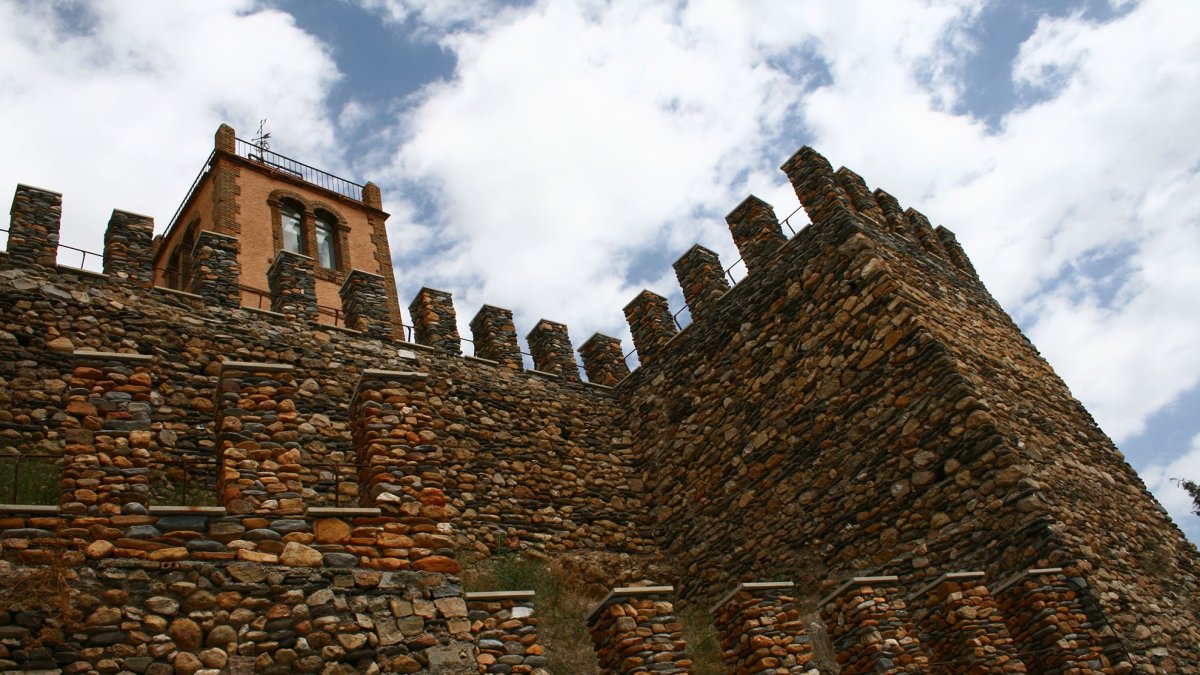 El castillo albergará una estructura sobre el torreón.