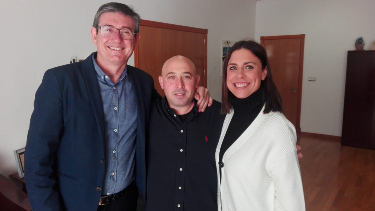 Recepción al pregonero por parte del alcalde.