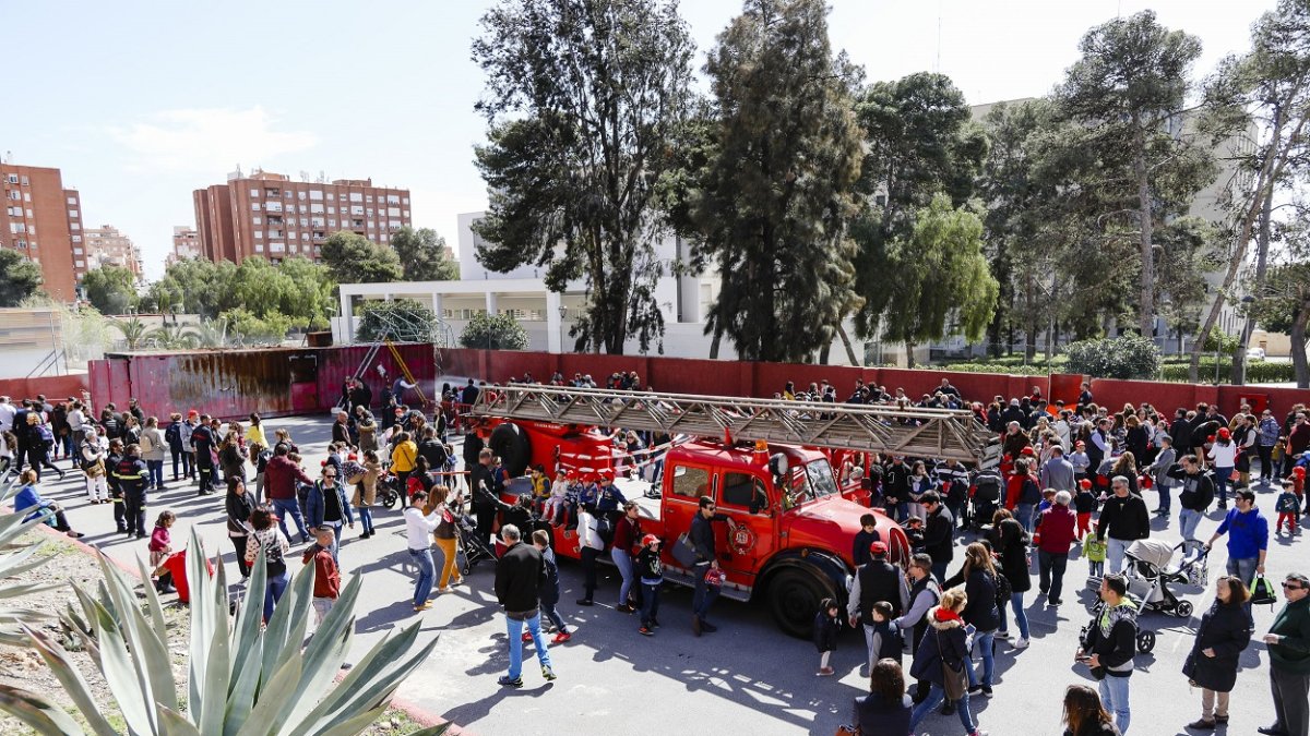 El parque de bomberos de Almería abrirá el domingo sus puertas a todos.