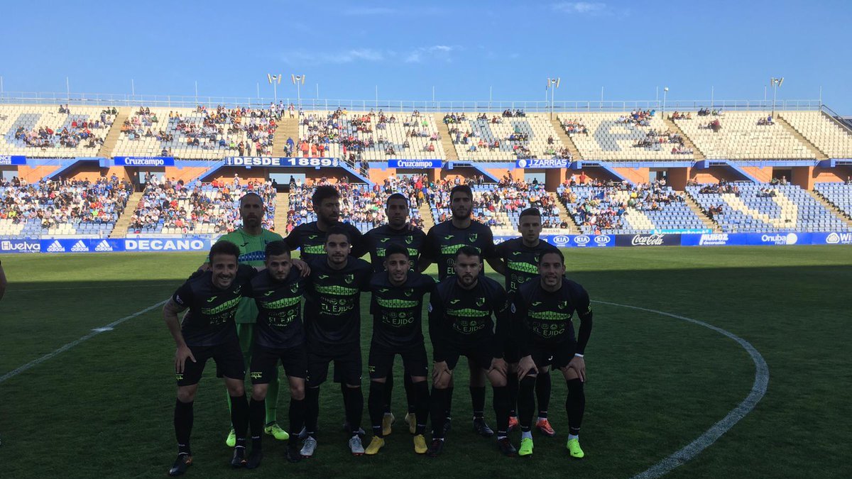 El once del CD El Ejido en Huelva.
